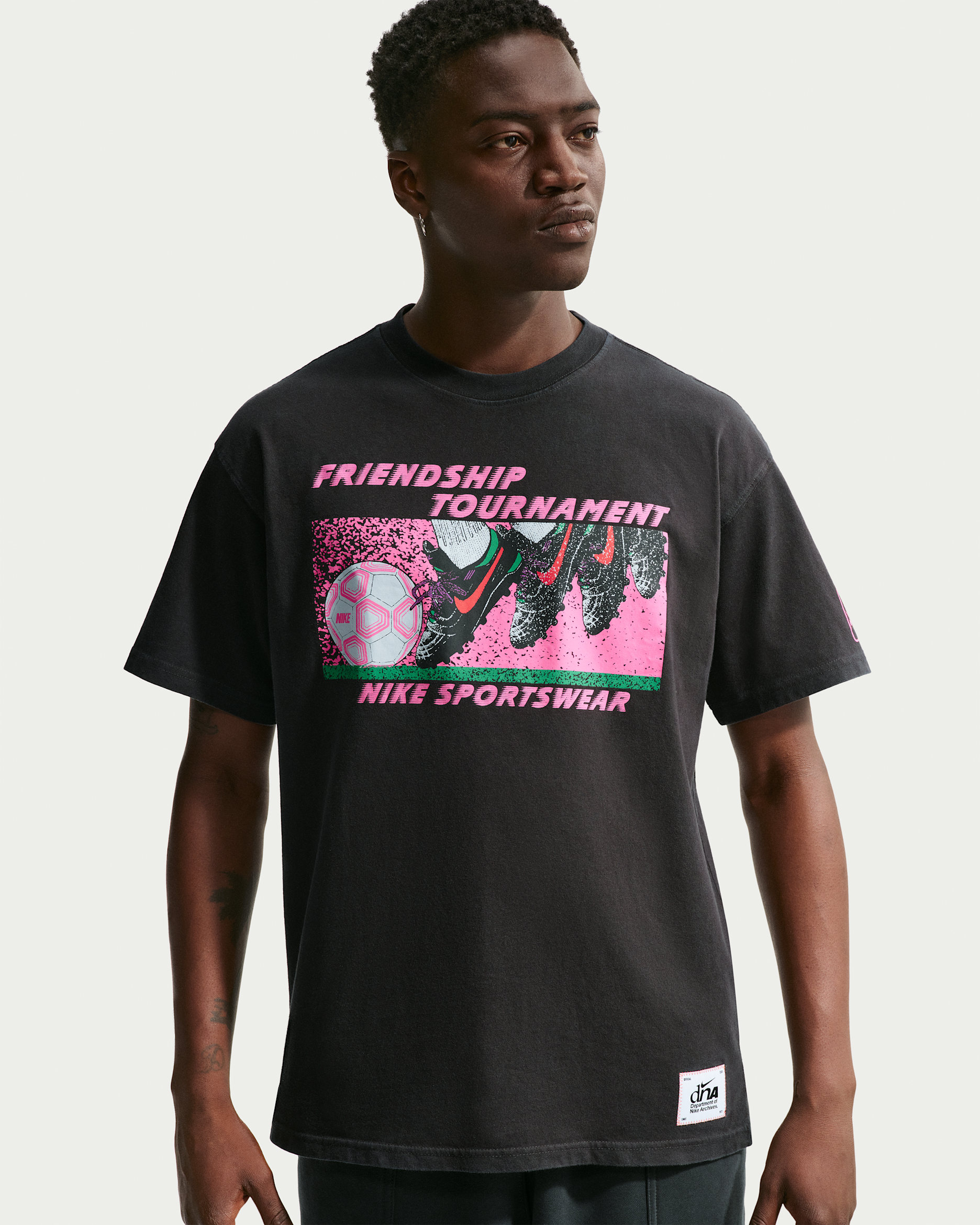 NIKE CREATIVITY Tシャツ ブラック ピンク Nike Sportswear Men's T-Shirt. Nike ZA